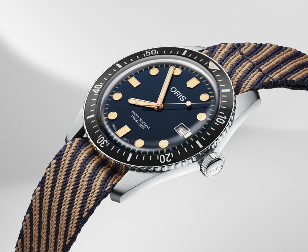 Oris Divers Sixty Five con cinturino in plastica riciclata