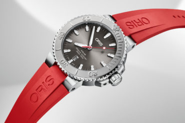 Oris Aquis Date Relief